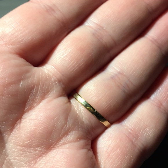 10k solid gold large M initial ring - Picture 7 of 7